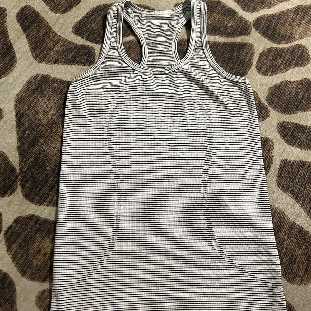 Lululemon tank